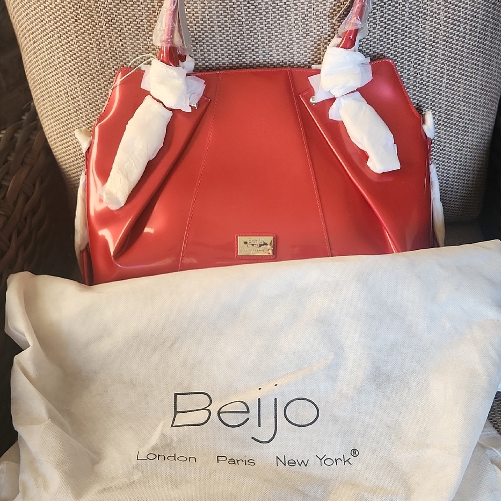 Beijo Glossy Red Shoulder Bag